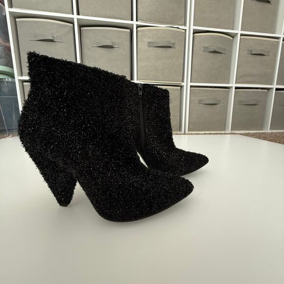 6 /37 Tapered Heel Bootie - Picture 2 of 7
